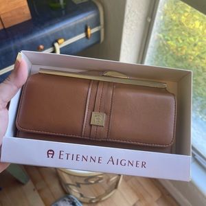NWT Aigner checkbook wallet leather